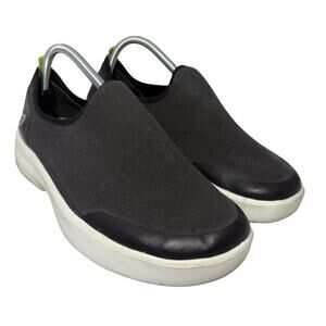 OOFOS Oomg Eezee Slip On Sneaker White Black Recovery Comfort Shoes Women’s 10